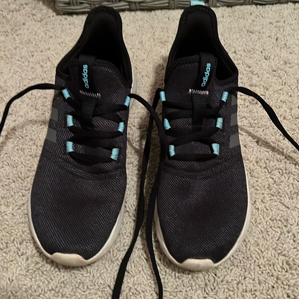 Adidas cloud foam sneaker